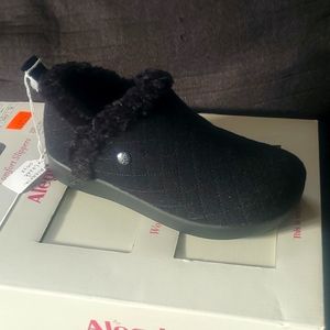 Alegria black women's slippers size 6-6.5